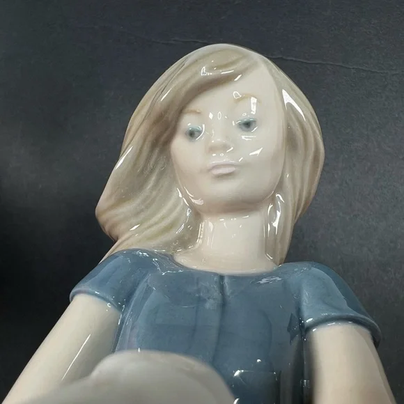 🛑SOLD🛑 NAO BY LLADRO PRETTY YOUNG GIRL HOLDING A RABBIT, 1980 SPAIN PORCELAIN - Picture 14 of 17